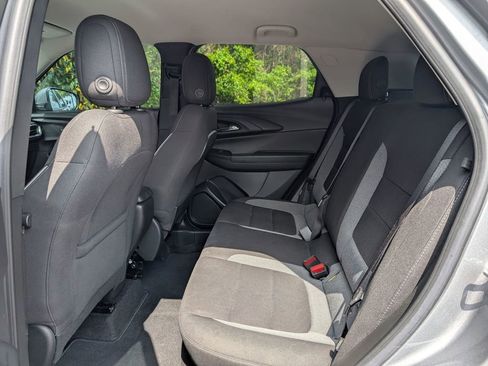 Used 2023 Chevrolet TrailBlazer LT FWD image 24