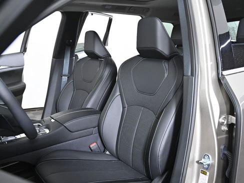 New 2026 INFINITI QX60 Luxe w/ Family Package image 20