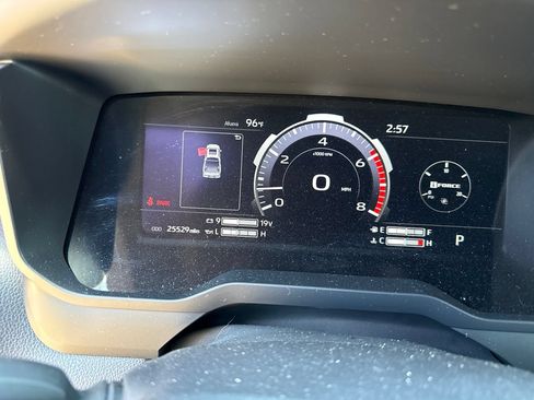 Used 2025 Toyota Tundra Limited w/ Power Package AWD/4WD image 8