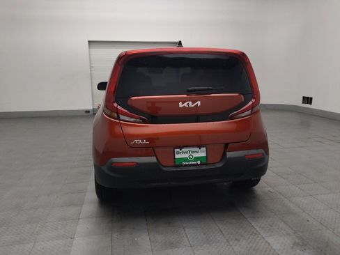 Used 2022 Kia Soul LX image 6