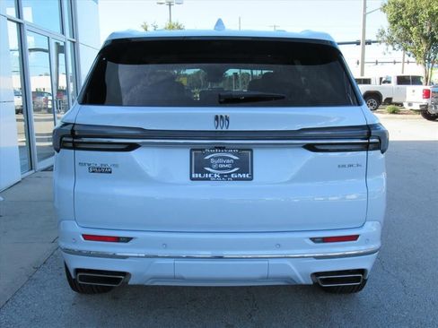 New 2026 Buick Enclave Avenir image 5