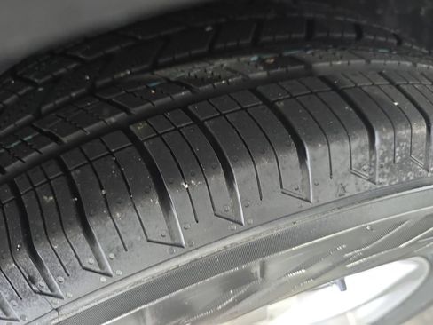Used 2023 Kia Sorento LX FWD image 28