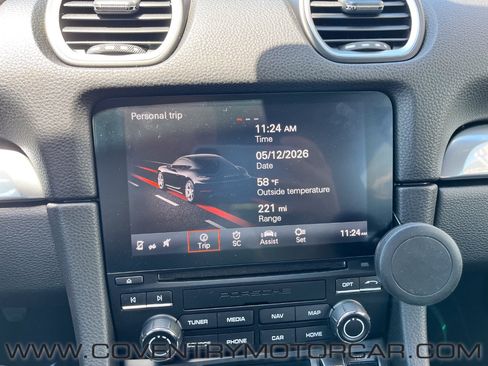 Used 2018 Porsche 718 Cayman RWD image 17