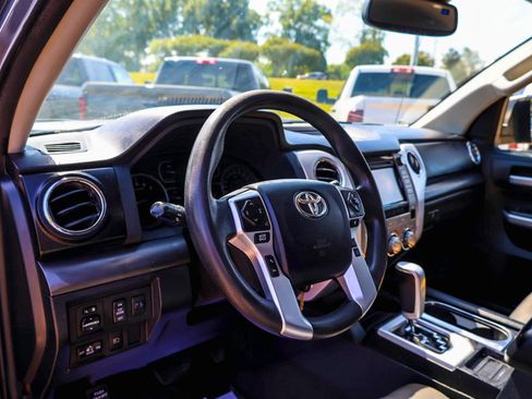 Used 2018 Toyota Tundra SR5 w/ SR5 Upgrade Package AWD/4WD image 14