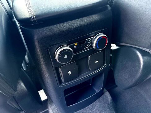 Used 2021 Ford Explorer XLT w/ Equipment Group 202A image 36