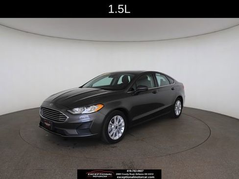 Used 2019 Ford Fusion SE image 3