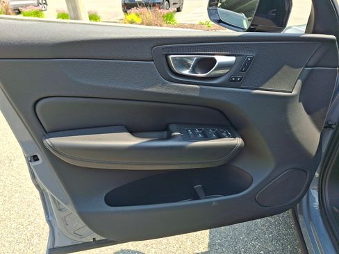 Certified 2023 Volvo XC60 B5 Plus w/ Climate Package AWD/4WD image 13