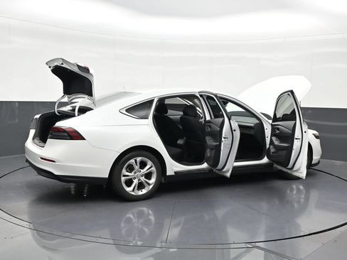 Used 2024 Honda Accord LX image 30