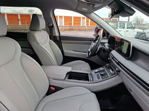 Used 2025 Hyundai Palisade SEL image 12