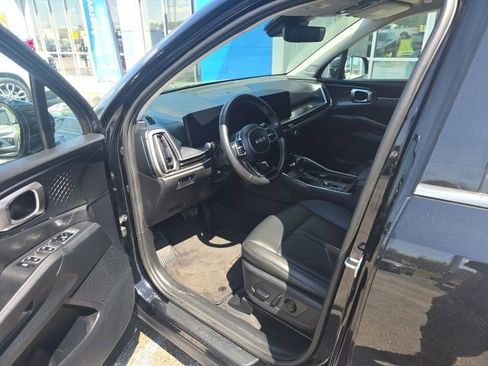 Used 2025 Kia Sorento S FWD image 10