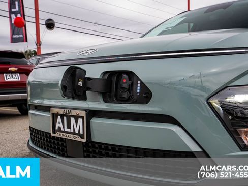 Used 2025 Hyundai Kona SEL image 9