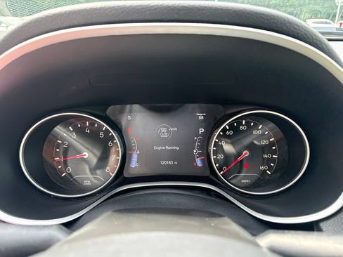 Used 2018 Jeep Compass Sport w/ Tech Group FWD image 7