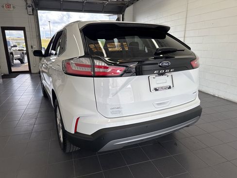 Used 2024 Ford Edge SEL w/ Convenience Package AWD/4WD image 6