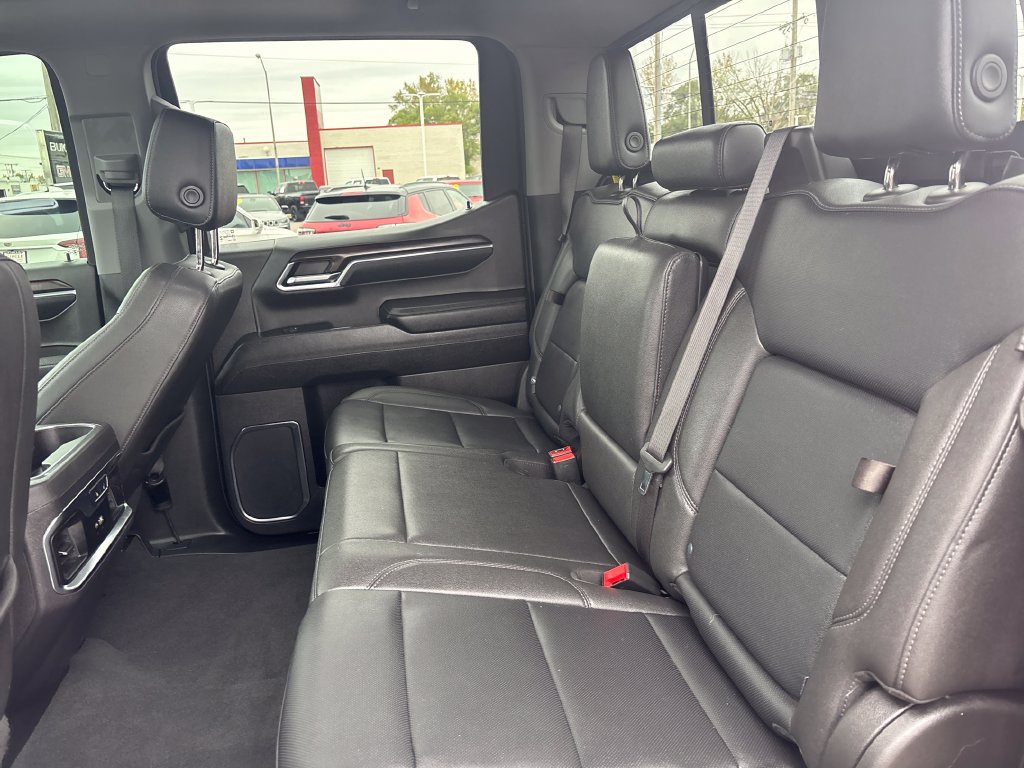 Used 2024 GMC Sierra 1500 SLT w/ SLT Premium Plus Package AWD/4WD image 32