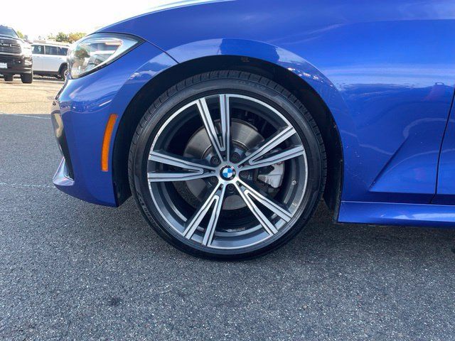 Used 2020 BMW 330i xDrive Sedan w/ M Sport Package AWD/4WD image 34