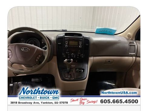 Used 2012 Kia Sedona LX FWD image 12
