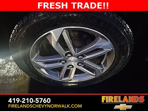 Used 2016 Chevrolet Equinox LTZ w/ Enhanced Convenience Package image 19