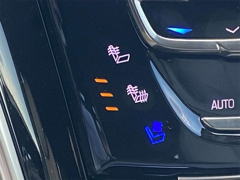 Used 2020 Cadillac Escalade ESV Luxury image 56