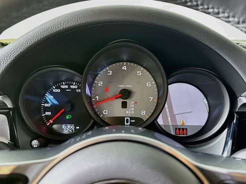 Certified 2021 Porsche Macan S AWD/4WD image 13