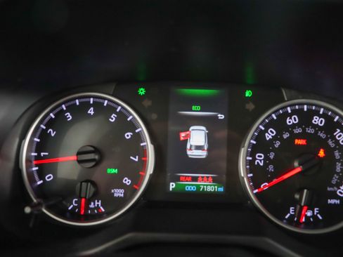 Used 2021 Toyota RAV4 XLE FWD image 15