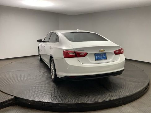 Certified 2018 Chevrolet Malibu LT FWD image 5