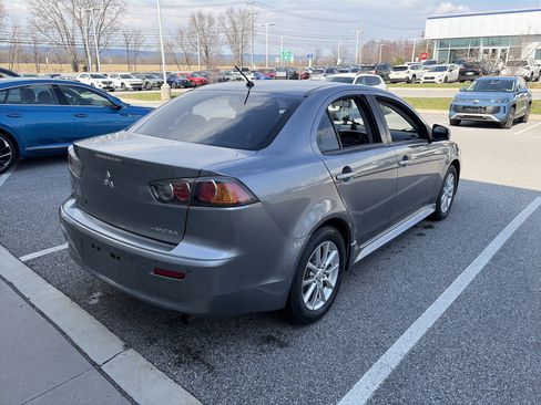 Used 2016 Mitsubishi Lancer ES image 4