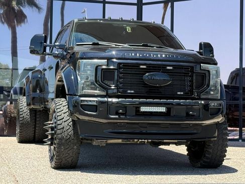 Used 2022 Ford F450 Platinum w/ FX4 Off-Road Package AWD/4WD image 18