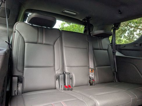 Used 2022 Chevrolet Tahoe RST w/ Sport Performance Package AWD/4WD image 22