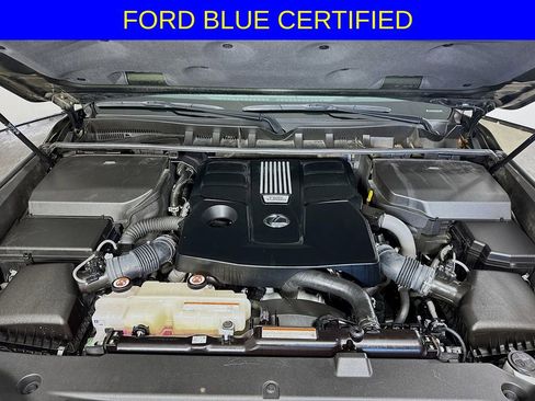 Used 2022 Lexus LX 600 4WD w/ Luxury Package image 34