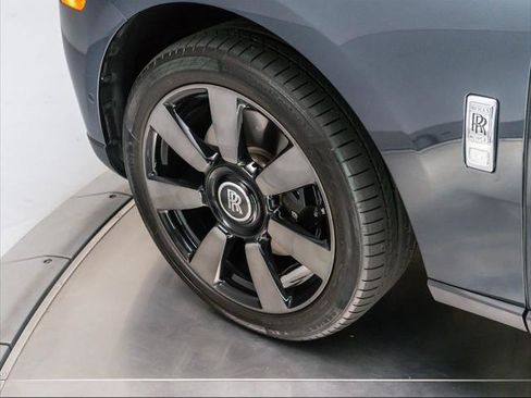Used 2024 Rolls-Royce Cullinan AWD/4WD image 14