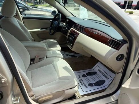Used 2010 Chevrolet Impala LS FWD image 12