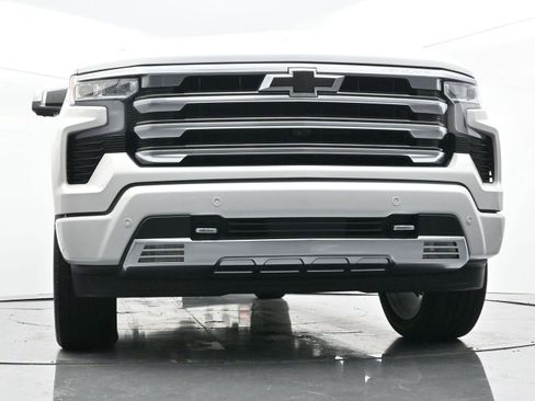 Used 2023 Chevrolet Silverado 1500 High Country w/ High Country Premium Package image 48