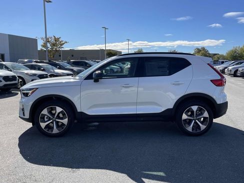 New 2026 Volvo XC40 B5 Plus w/ Protection Package Premier image 25