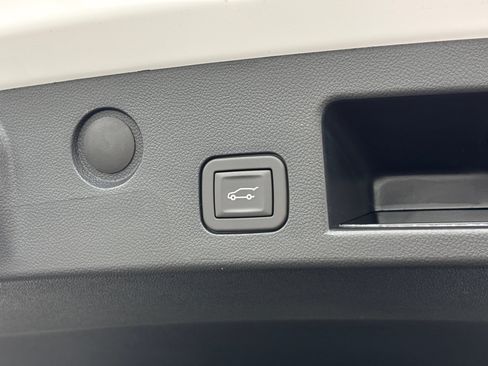 New 2027 GMC Terrain Elevation w/ Elevation Premium Package FWD image 10