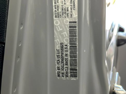 Used 2023 Jeep Wrangler Unlimited w/ Cold Weather Group AWD/4WD image 28