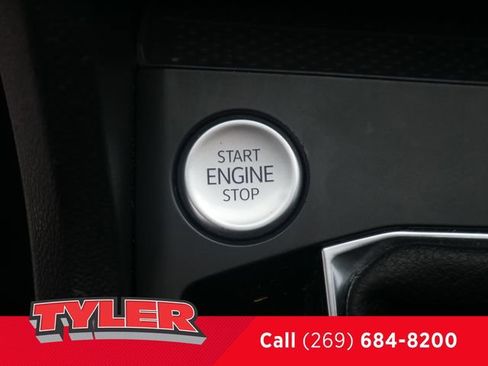 Used 2022 Volkswagen Taos SE image 32