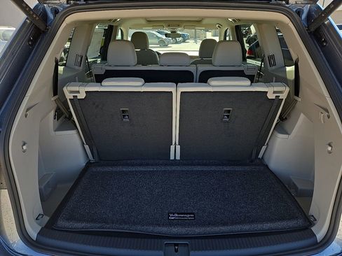 Used 2025 Volkswagen Atlas SE FWD image 15