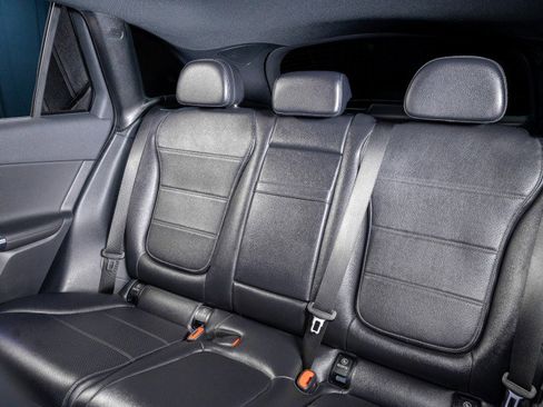 New 2026 Mercedes-Benz GLC 300 4MATIC image 26