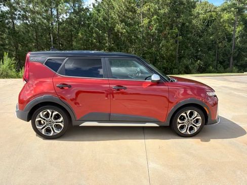 Used 2022 Kia Soul LX FWD image 9