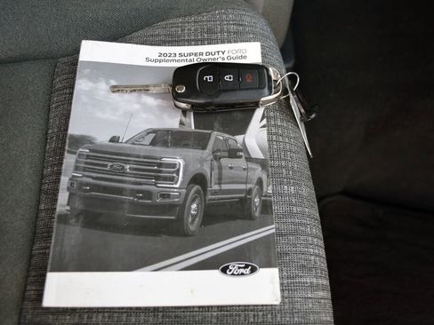 Used 2023 Ford F250 XLT AWD/4WD image 36
