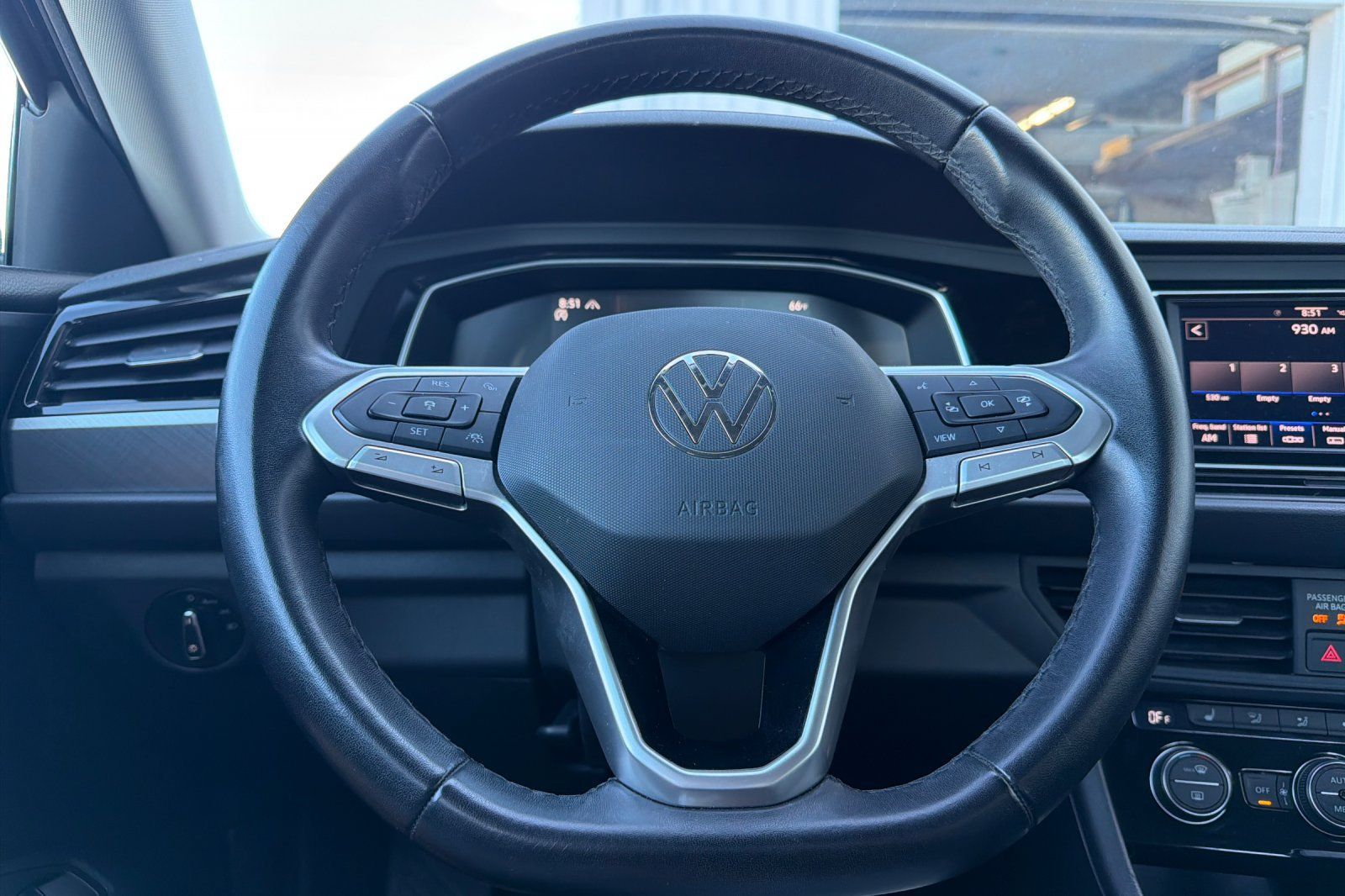 Used 2024 Volkswagen Jetta SE FWD image 21