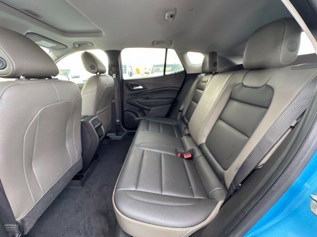 Used 2025 Chevrolet Trax ACTIV w/ Sunroof Package FWD image 21