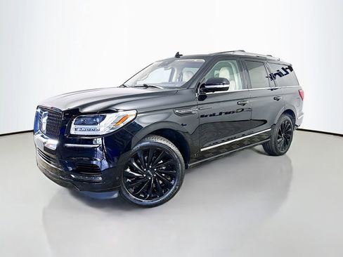 Used 2020 Lincoln Navigator Reserve w/ Equipment Group 208A Reserve image 3