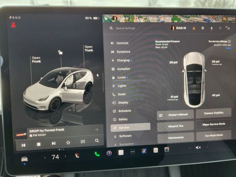 Used 2024 Tesla Model Y Performance image 45