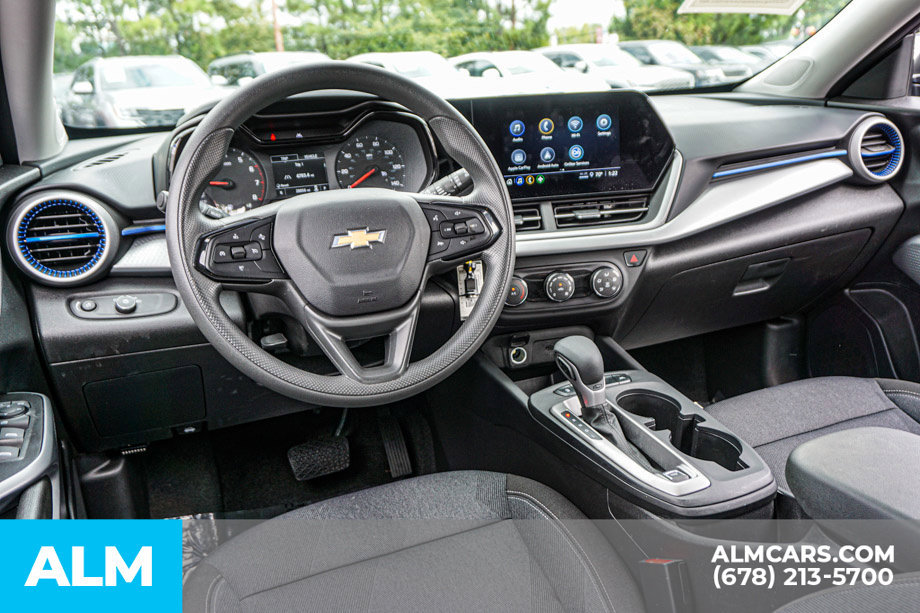 Used 2025 Chevrolet Trax LS FWD image 26