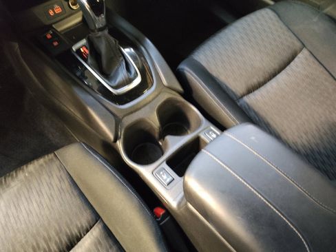 Used 2019 Nissan Rogue SV w/ Premium Package image 25