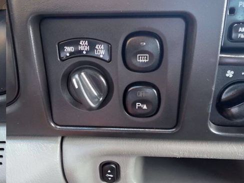 Used 2005 Ford Excursion XLT AWD/4WD image 13
