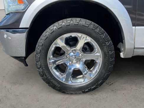 Used 2017 RAM 1500 Laramie w/ Convenience Group image 9