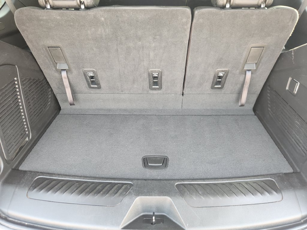 Used 2025 Chevrolet Tahoe LT RWD image 24