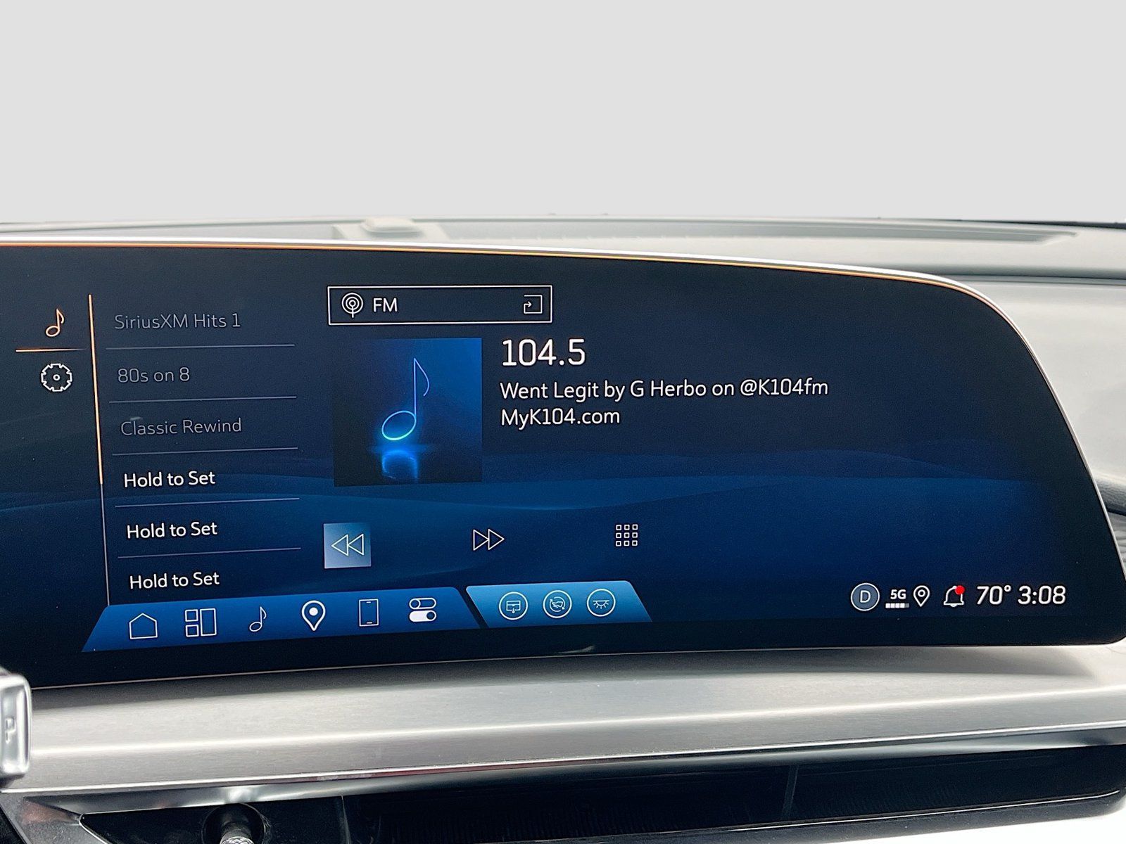 Used 2025 Cadillac Lyriq Sport AWD/4WD image 15